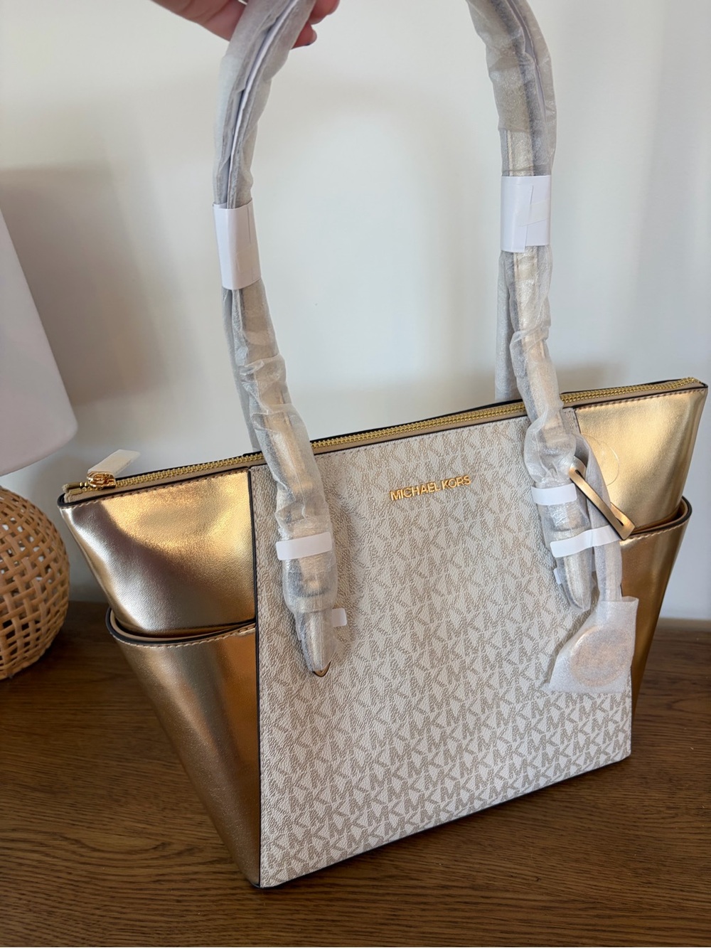 Michael Kors White and Gold Signature MK Tote - Picture 4 of 4